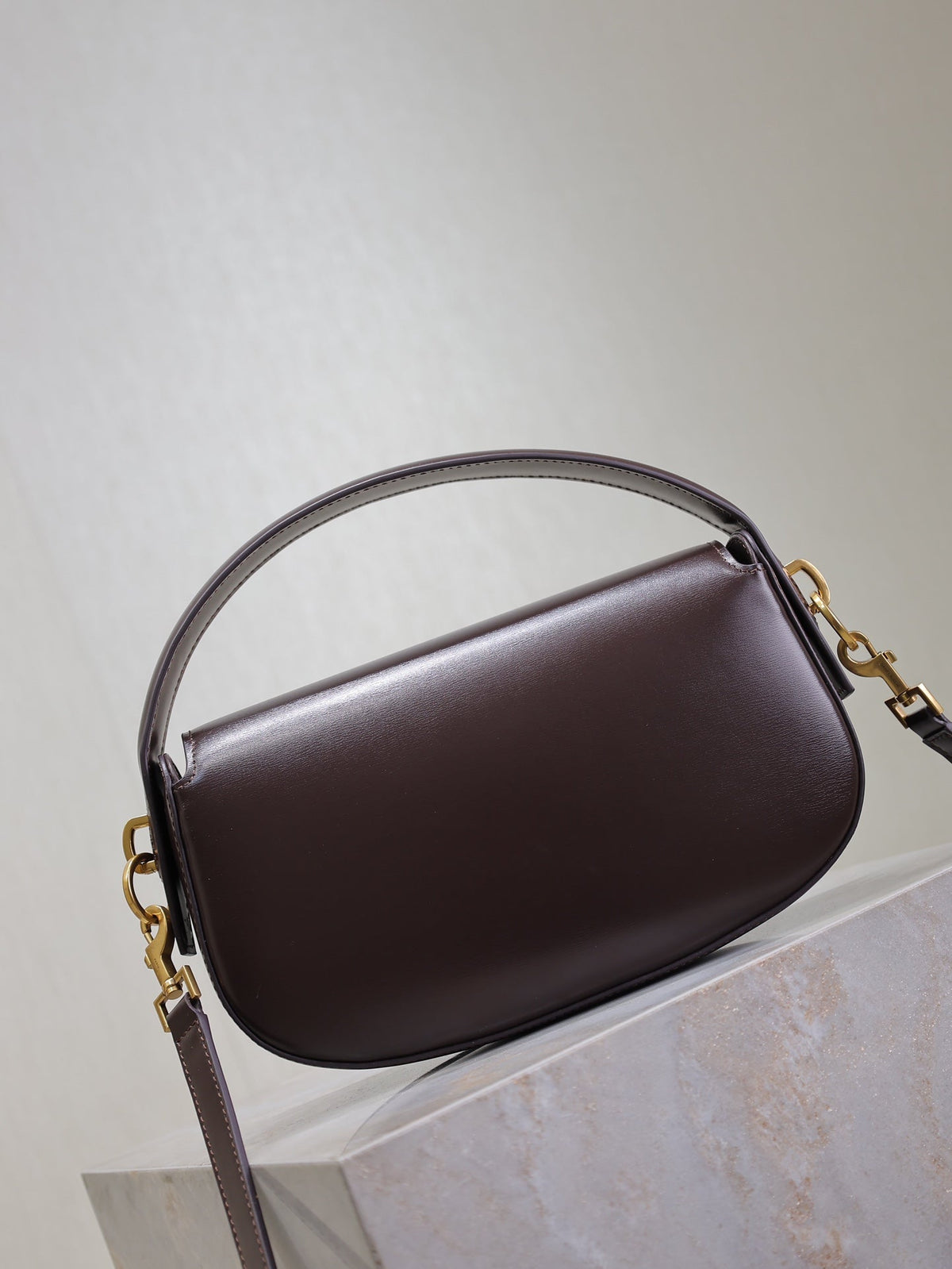 SAINT LAURENT VOLTAIRE 24 IN BRUNETTE BROWN CALFSKIN