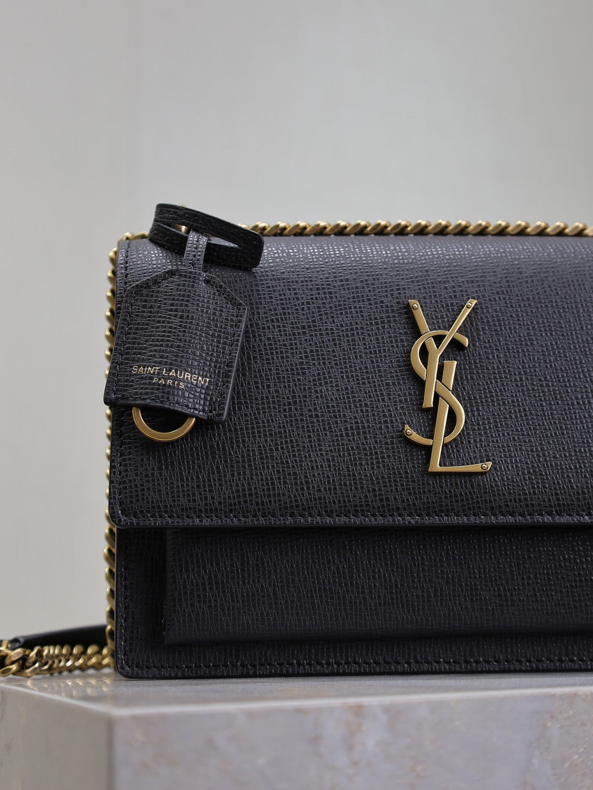 SAINT LAURENT YSL 25S SUNSET MEDIUM 22 IN BLACK GRAINED CALFSKIN GOLD HARDWRE