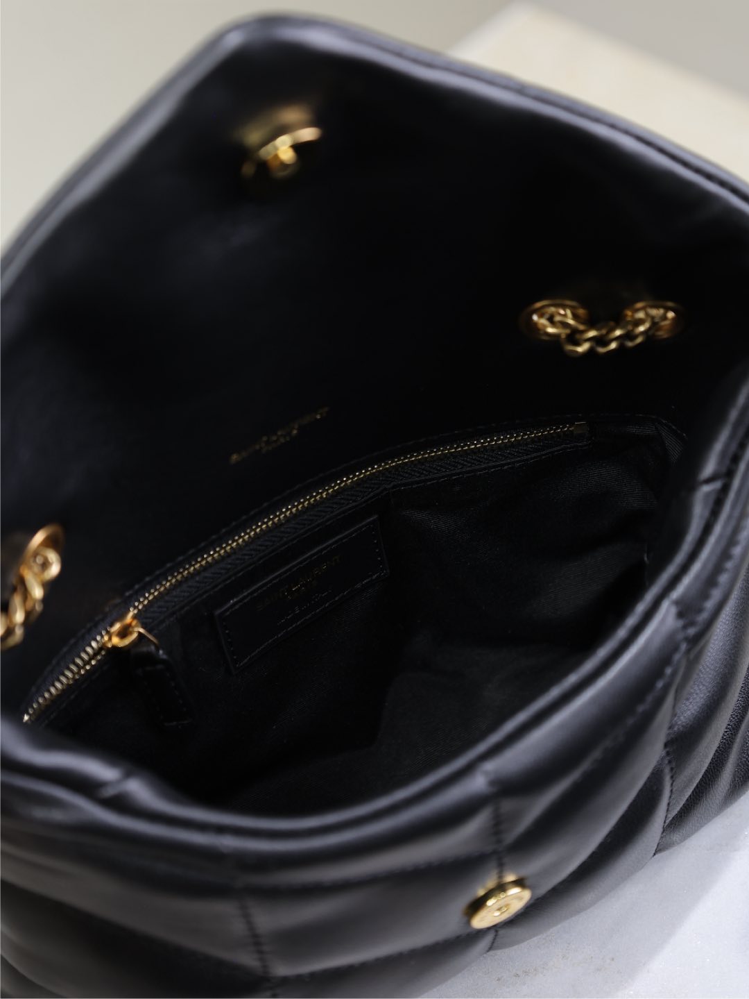 SAINT LAURENT YSL 25S LOULOU PUFFER MINI 23 IN BLACK CALFSKIN GOLD HARDWARE