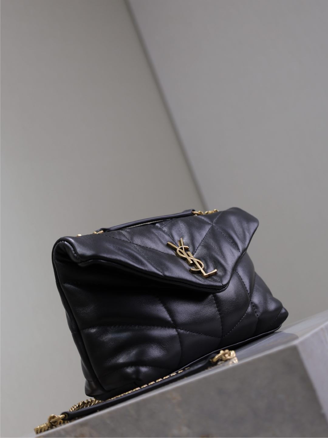 SAINT LAURENT YSL 25S LOULOU PUFFER MINI 23 IN BLACK CALFSKIN GOLD HARDWARE