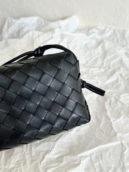BOTTEGA VENETA BV LOOP MINI 17CM BLACK CALFSKIN