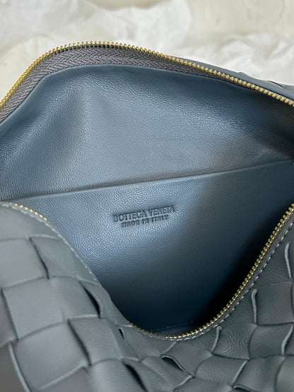BOTTEGA VENETA BV LOOP SMALL 23CM GREY CALFSKIN