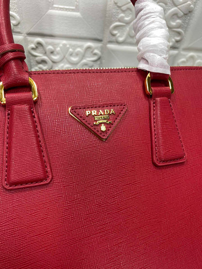 PRADA GALLERIA 32 BAG IN CHERRY RED SAFFIANO LEATHER
