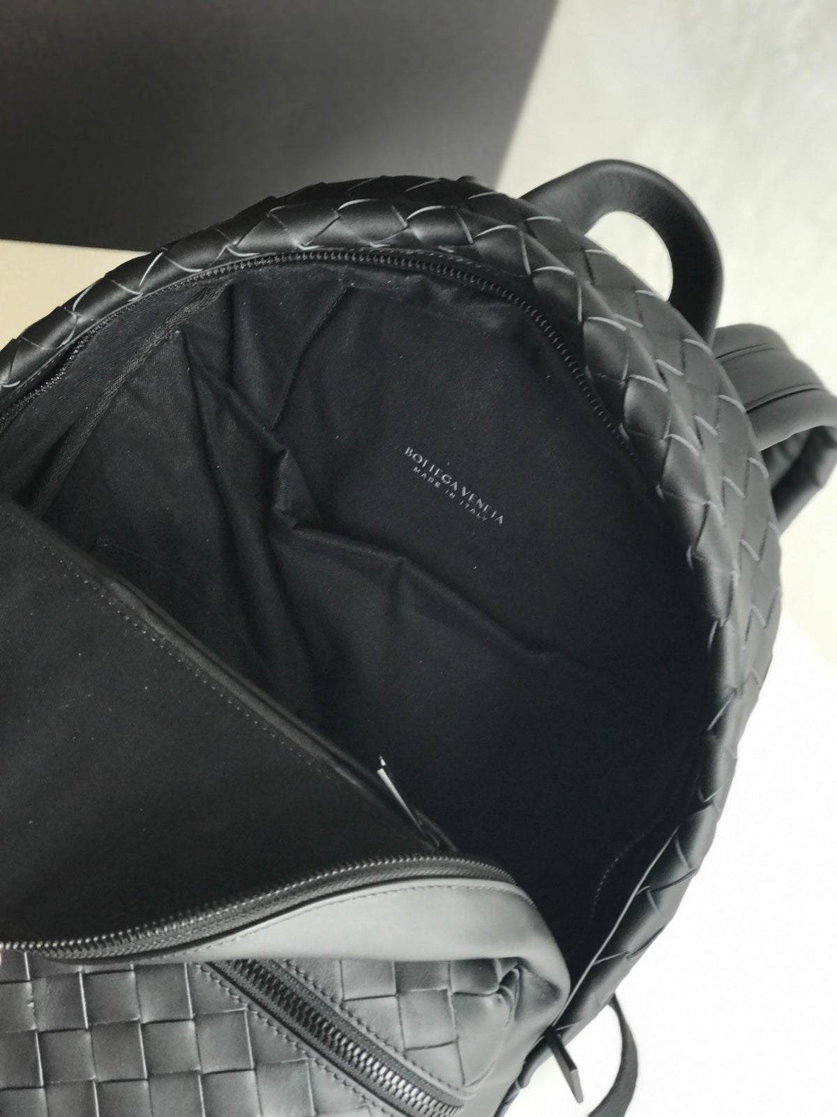 BOTTEGA VENETA SMALL INTRECCIATO 41 BACKPACK IN BLACK CALFSKIN