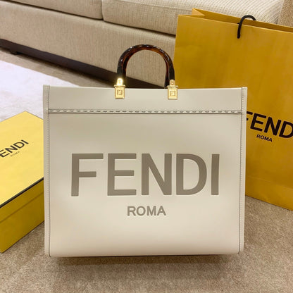 FENDI SHINE 40 TOTE BAG IN WHITE EMBOSSED CALFSKIN