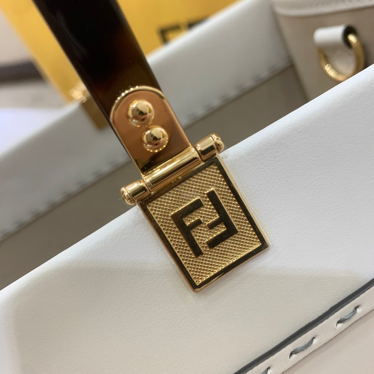 FENDI SHINE 40 TOTE BAG IN WHITE EMBOSSED CALFSKIN