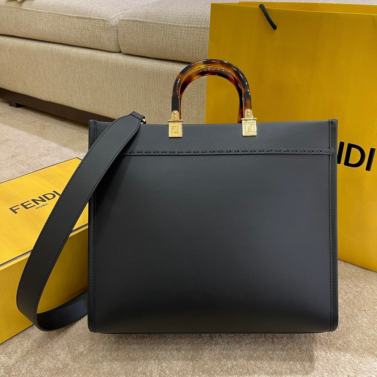 FENDI SHINE LARGE 35 TOTE IN BLACK CALFSKIN