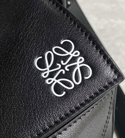 LOEWE MEDIUM 29 PUZZLE BAG IN BLACK SOFT GRAINED CALFSKIN