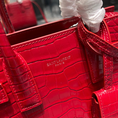 SAINT LAURENT SAC DE JOUR NANO 22 RED CALFSKIN GOLD HARDWARE
