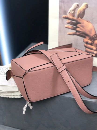 LOEWE SMALL PUZZLE 24 BAG IN CLASSIC LIGHT PINK CALFSKIN