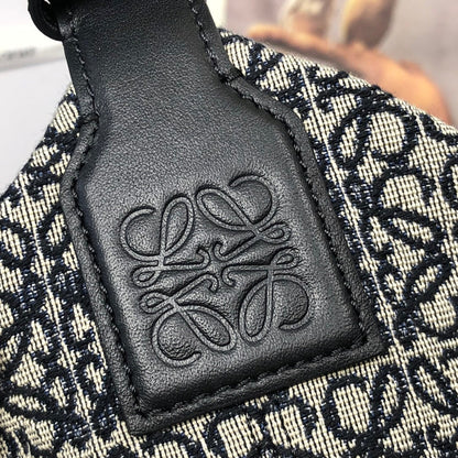 LOEWE LOE CUBI 21 BAG IN WHITE MIX BLACK ANAGRAM JACQUARD