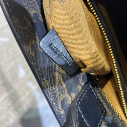 CELINE TRIOMPHE  32 BLACK IN PATTERN CALFSKIN