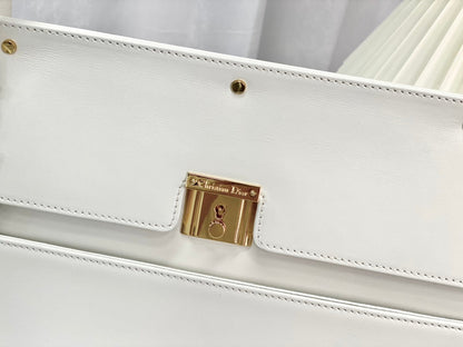 DIOR PARISIENNE 30 HANDBAG IN WHITE SMOOTH CALFSKIN