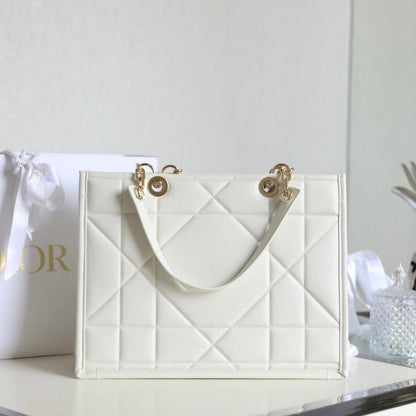 DIOR MEDIUM TOTE BOOK 26 BAG IN WHITE CALFSKIN