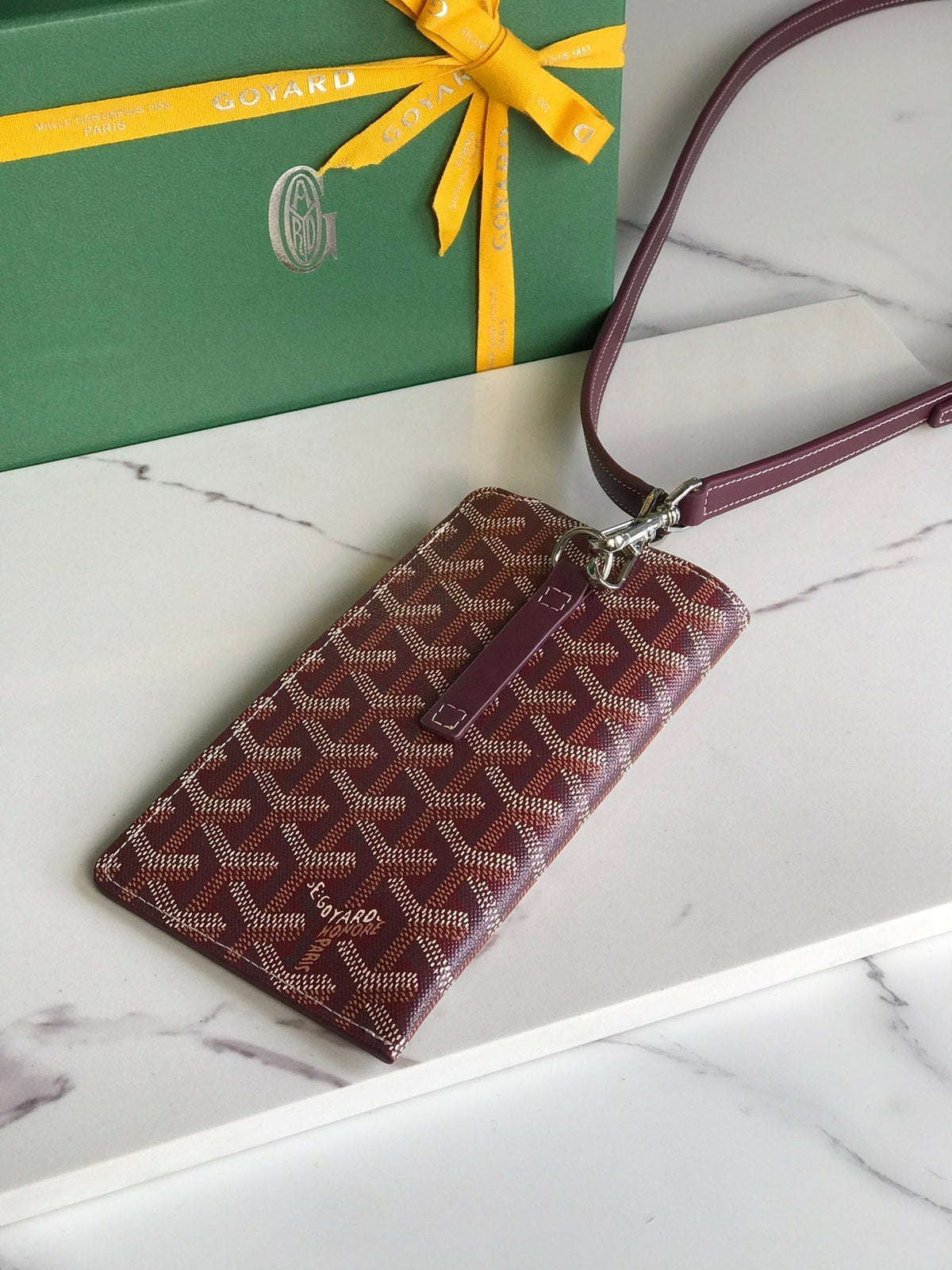 GOYARD MONTMARTRE GM CASE 18 IN WINE RED GOYARDINE CANVAS