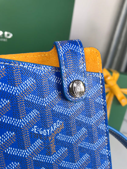 GOYARD MONTMARTRE GM CASE 18 IN SAPPHIRE BLUE GOYARDINE CANVAS