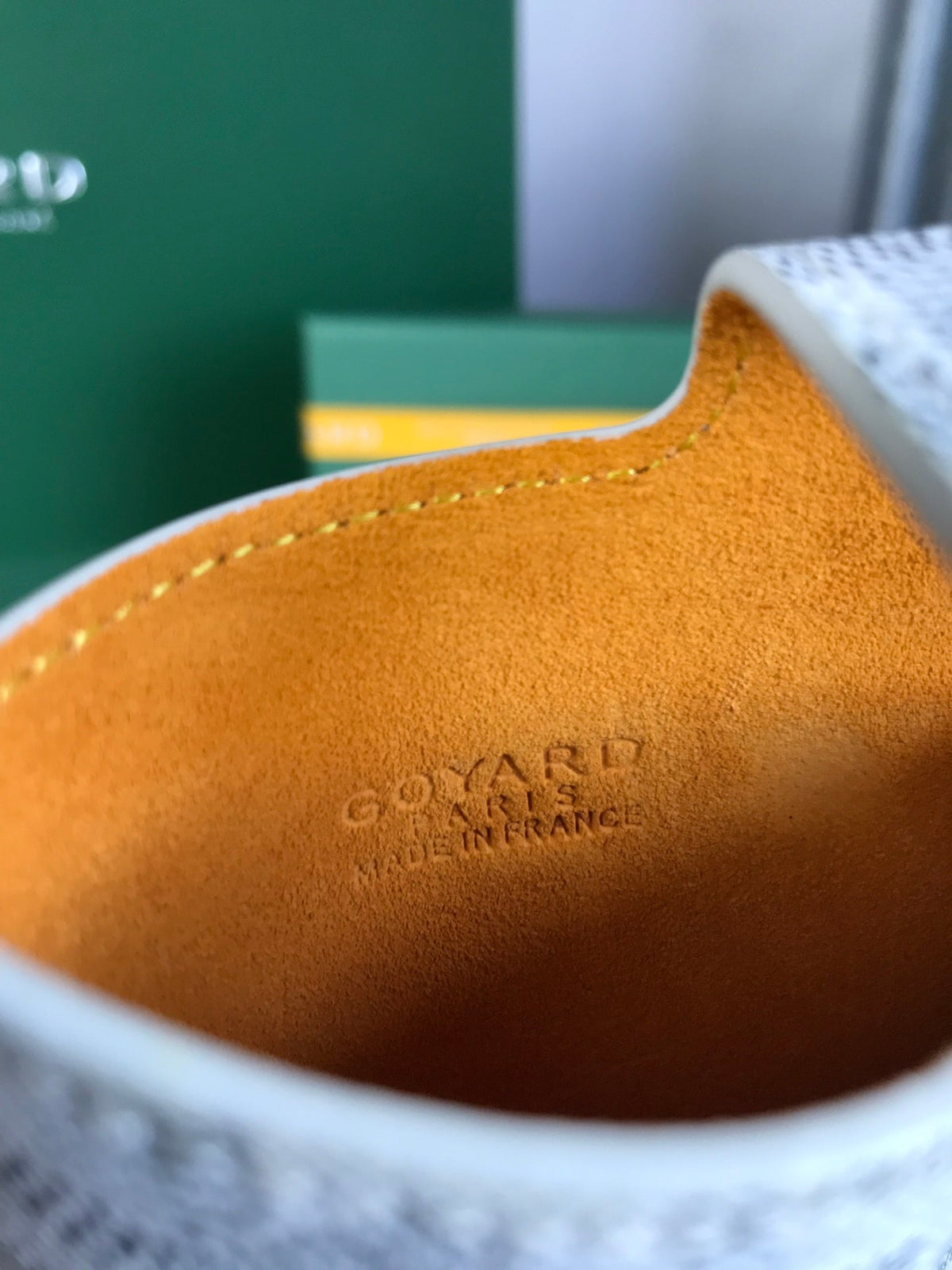 GOYARD MONTMARTRE GM CASE 18 IN WHITE GOYARDINE CANVAS