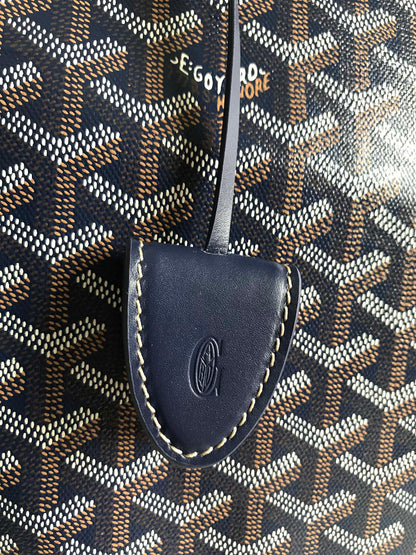 GOYARD BELLECHASSE BIAUDE PM BAG 36 IN NAVY BLUE GOYARDINE CANVAS AND CALFSKIN TRIM