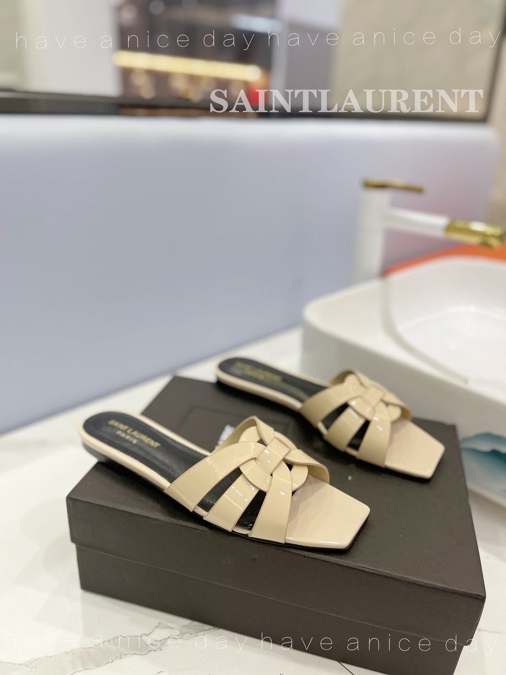 SL TRIBUTE SLIPPERS GLOSSY PASTEL YELLOW CALFSKIN