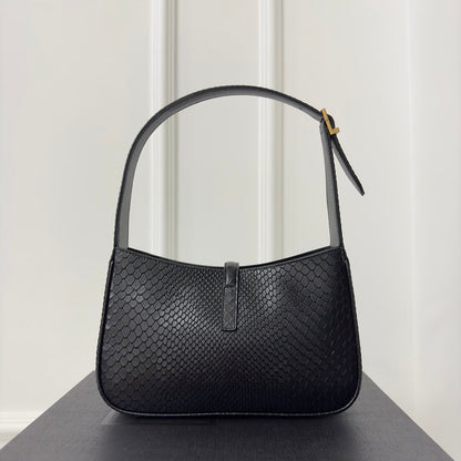SAINT LAURENT LE 5 À 7 HANDBAG 24 IN SNAKE PATTERN BLACK CALFSKIN