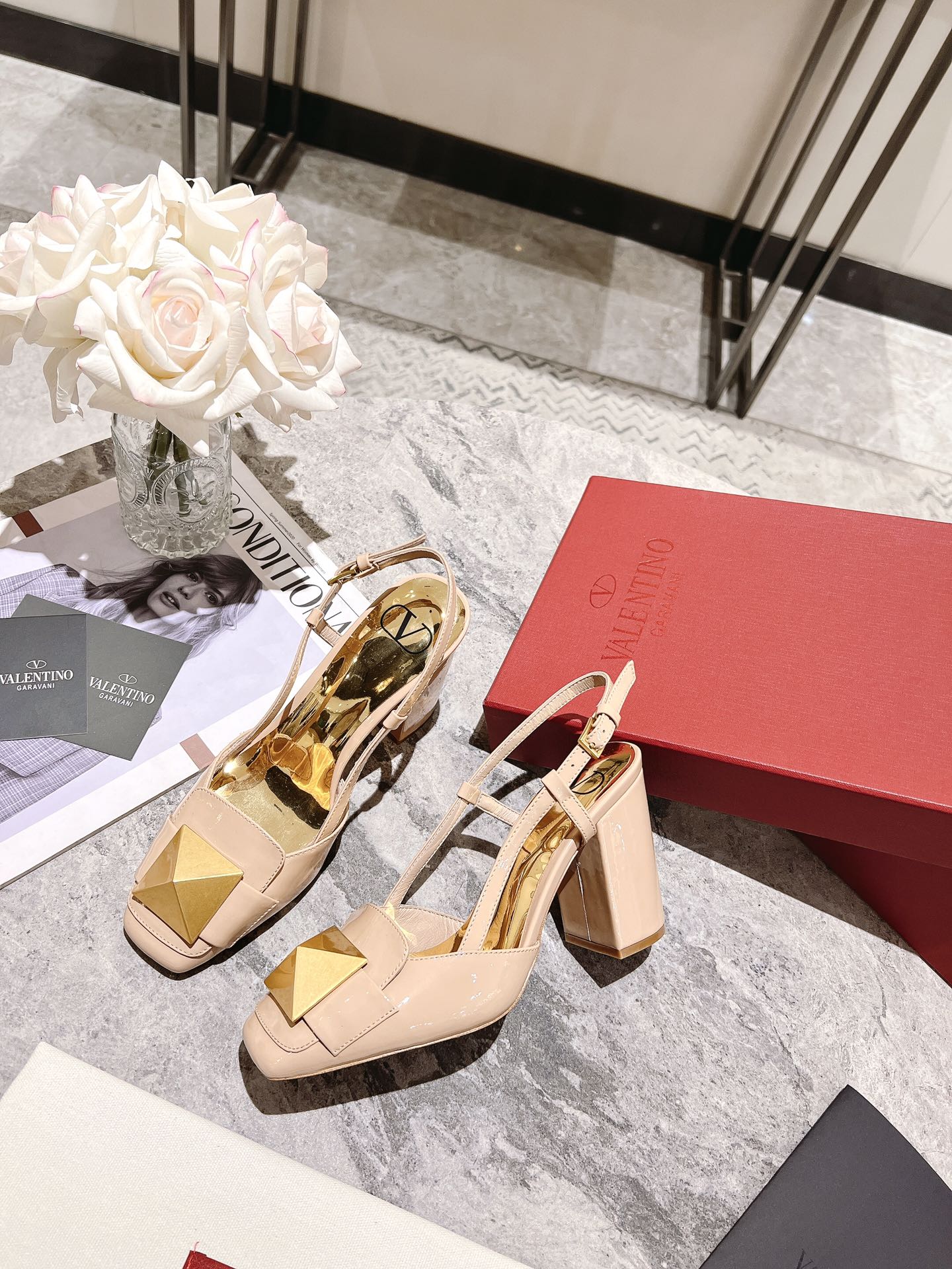 ONE STUD BEIGE TAN PATENT LEATHER LACE-UP HIGH HEELS 85 MM