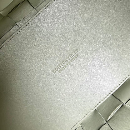 BOTTEGA VENETA MEDIUM 28 CASSETTE GREY LAMBSKIN