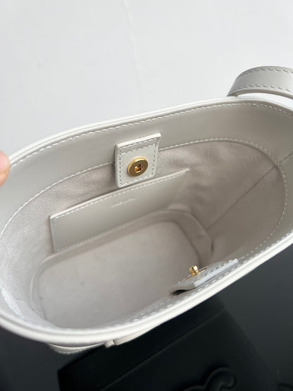 CELINE CUIR TRIPHOME 19 WHITE SMOOTH CALFSKIN BUCKET BAG