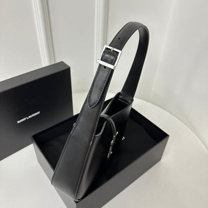 SAINT LAURENT LE 5 À 7 BAG 24 BLACK CALFSKIN WITH SILVER LOGO