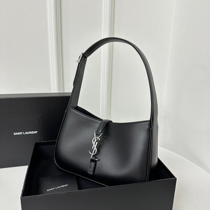 SAINT LAURENT LE 5 À 7 BAG 24 BLACK CALFSKIN WITH SILVER LOGO