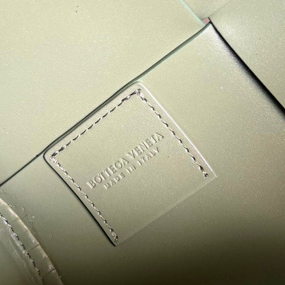 BOTTEGA VENETA CYLINDER CASSETTE 30 IN TRAVERTINE CALFSKIN