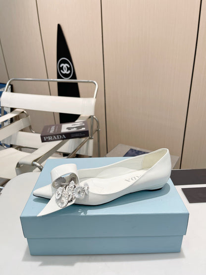 PRADA BALLET FLATS POINTED TOE IN WHITE SHINY CALFSKIN ATTACHED FLOWERS