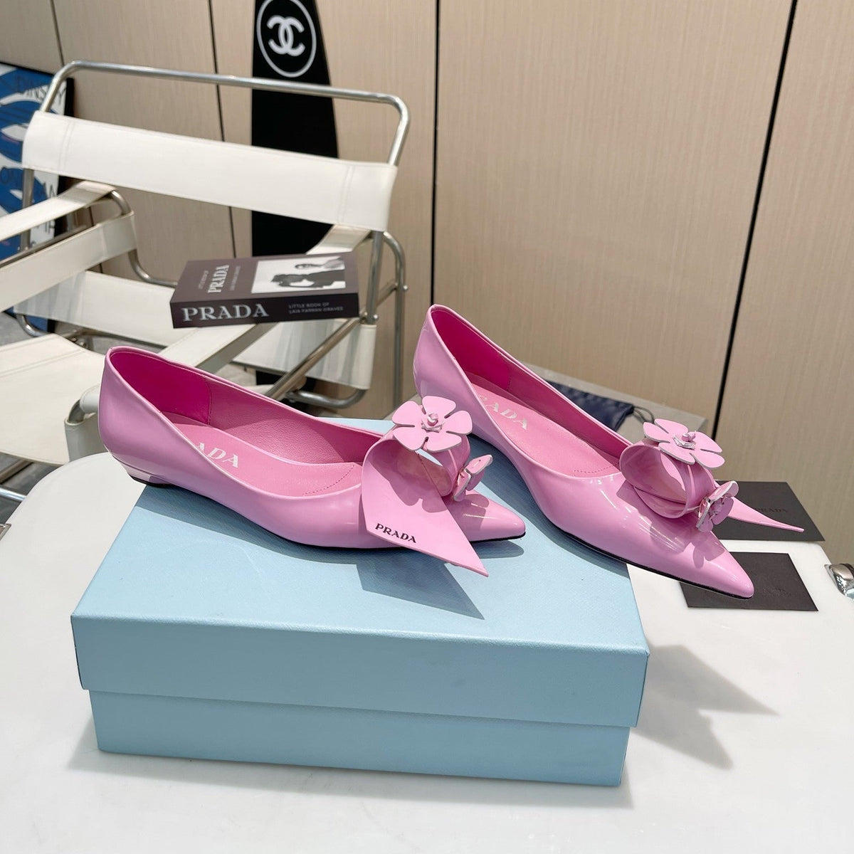 PRADA BALLET FLATS POINTED TOE IN PINK SHINY CALFSKIN ATTACHED FLOWERS