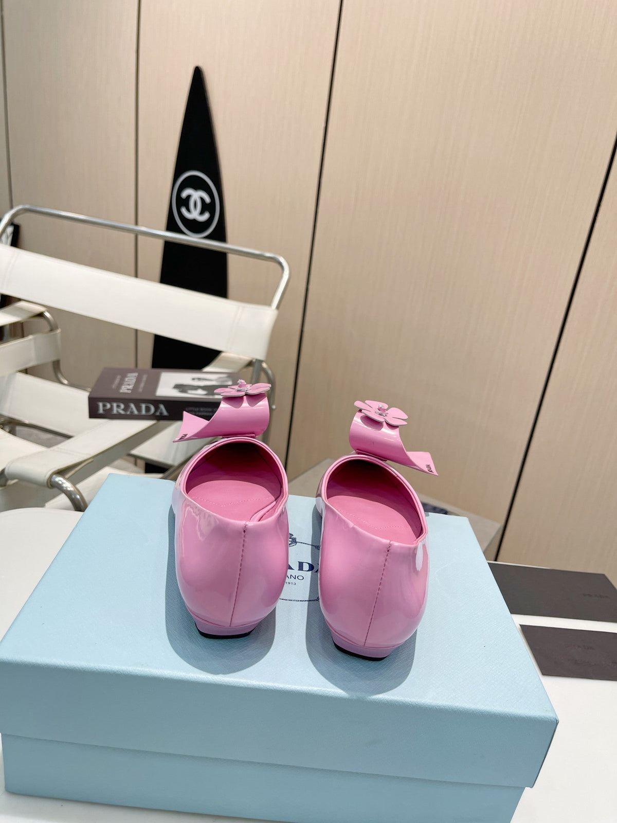 PRADA BALLET FLATS POINTED TOE IN PINK SHINY CALFSKIN ATTACHED FLOWERS