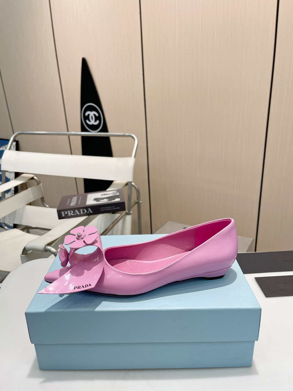 PRADA BALLET FLATS POINTED TOE IN PINK SHINY CALFSKIN ATTACHED FLOWERS