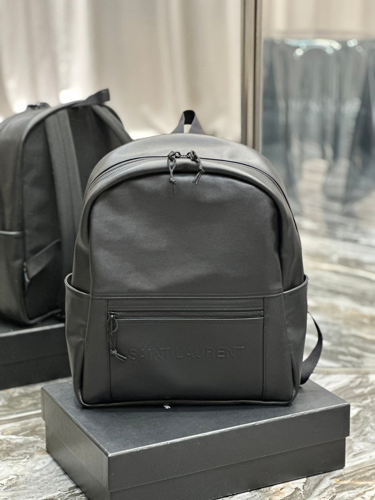 SAINT LAURENT BACKPACK 37 IN ECHO GRAY CALFSKIN