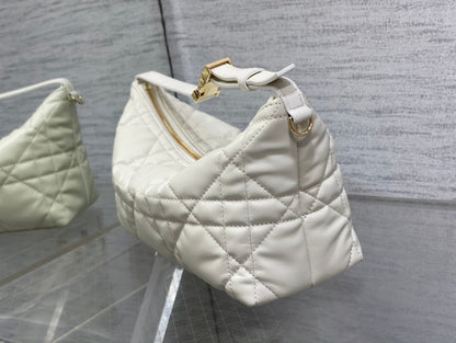 DIOR TRAVEL NOMAD POUCH 22 IN WHITE MACROCANNAGE LAMBSKIN GOLD HARDWARE