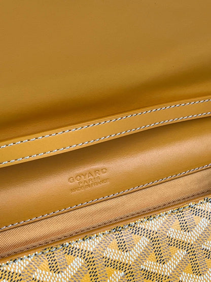 GOYARD MONTE-CARLO PM CLUTCH 25 IN YELLOW GOYARDINE CANVAS