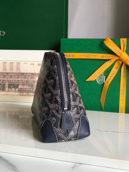 GOYARD VENDÔME COSMETIC POUCH 17 IN NAVY BLUE GOYARDINE CANVAS AND CALFSKIN TRIM