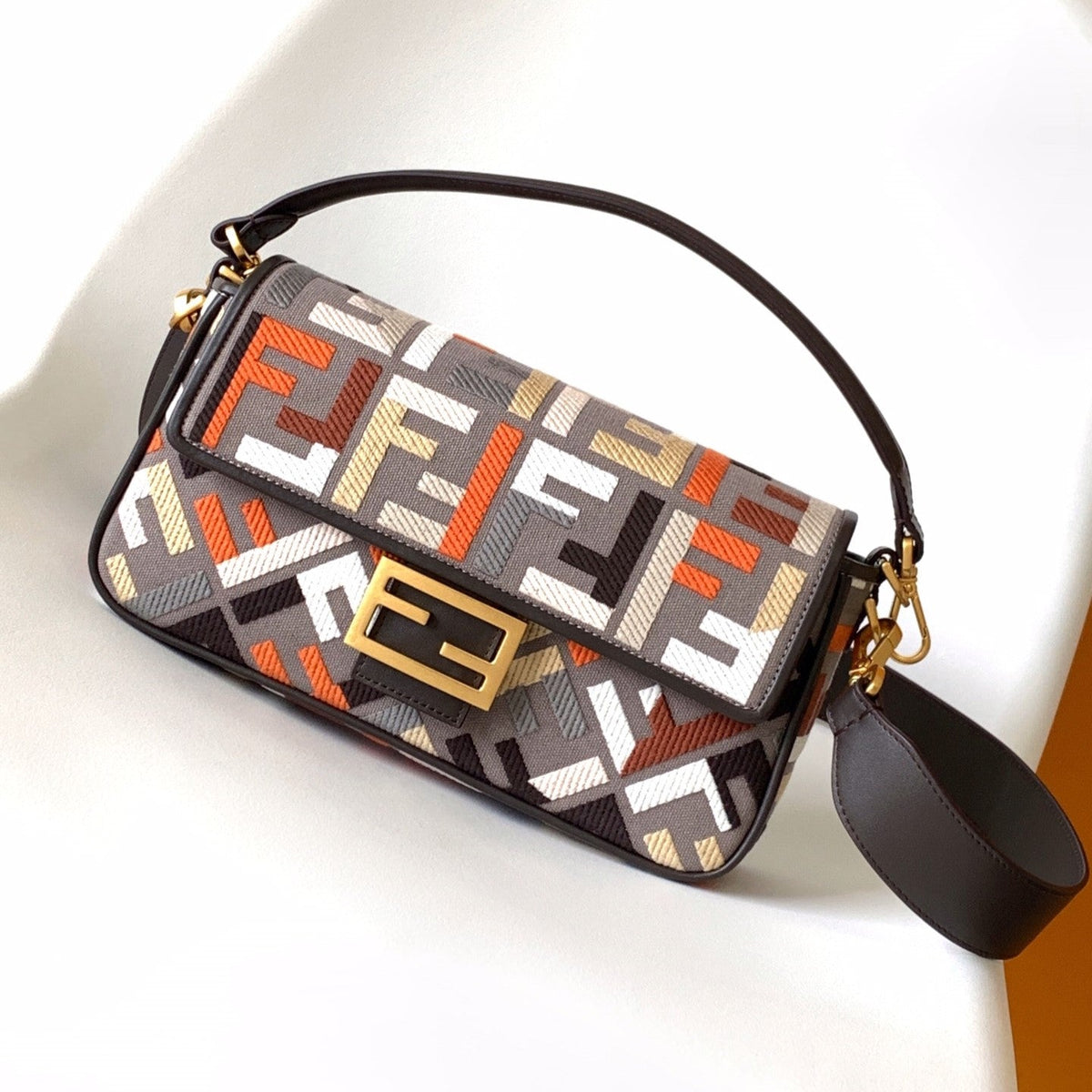 FENDI Fend Baguette Brown and Multicolour Canvas Bag 27 with FF Embroidery Ghw