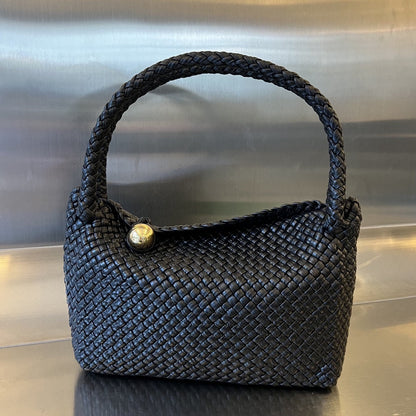 BOTTEGA VENETA TOSCA 27 BAG IN BLACK CALFSKIN