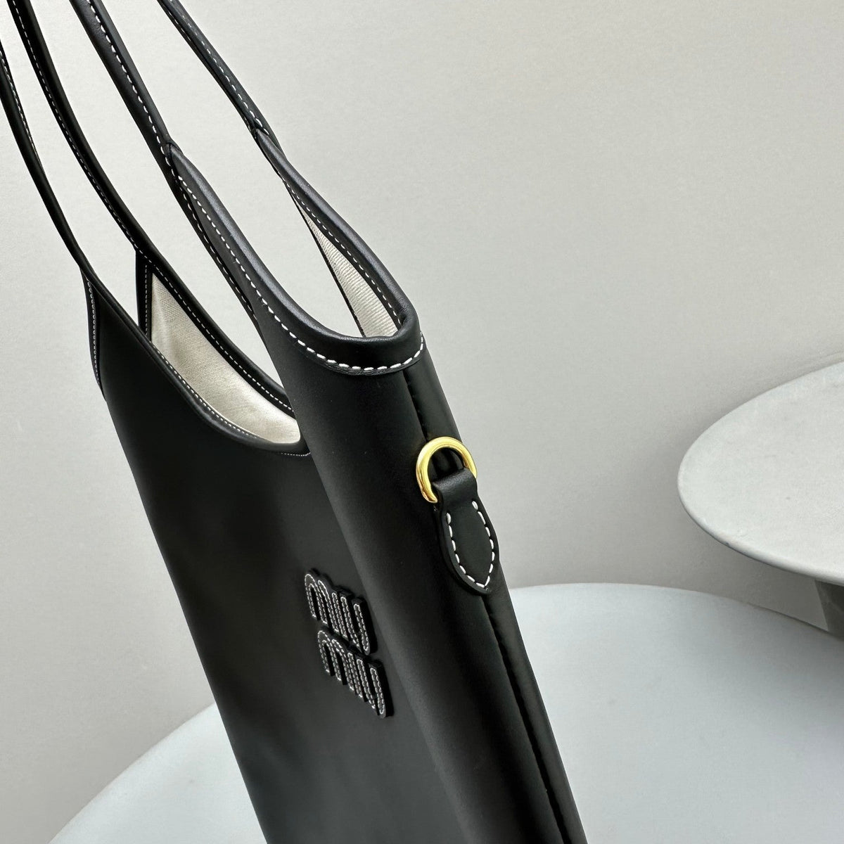 MIU MIU HOBO 40 TOTE IN BLACK CALFSKIN