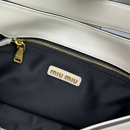 MIU MIU HOBO 28 CITY SHOUDER BAG IN WHITE CALFSKIN
