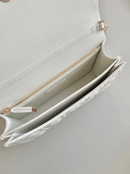 DIOR MISS LADY 24 LARGE BAG IN WHITE LAMBSKIN
