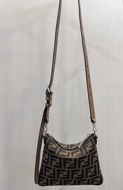 FENDI SHOULDER BAG 19 WITH FF MOTIF IN BROWN JACQUARD FABRIC