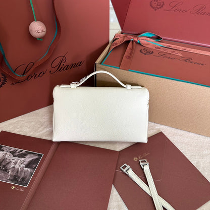 LORO PIANA EXTRA POCKET L19 IN WHITE GRAINED CALFSKIN WITH SILVER HARDWARE