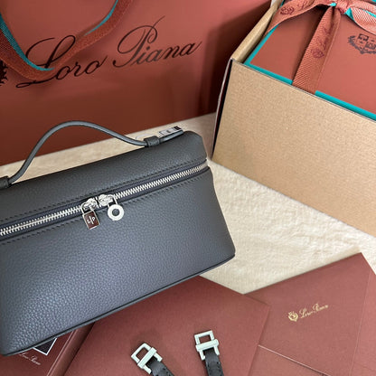 LORO PIANA EXTRA POCKET L19 IN BLACK GRAINED CALFSKIN WITH SILVER HARDWARE
