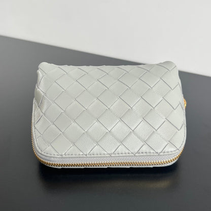 BOTTEGA VENETA INTRECCIATO 16 BAG IN WHITE LAMBSKIN