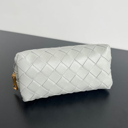 BOTTEGA VENETA INTRECCIATO 16 BAG IN WHITE LAMBSKIN