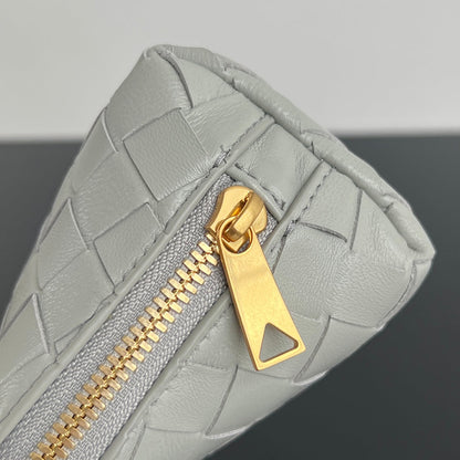 BOTTEGA VENETA INTRECCIATO 16 BAG IN WHITE LAMBSKIN