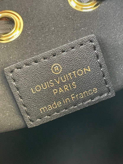LOUIS VUITTON CANOÉ 20 IN BROWN MONOGRAM CANVAS GOLD HARDWARE